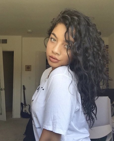 Kiana Lede kunst pornographische galerien