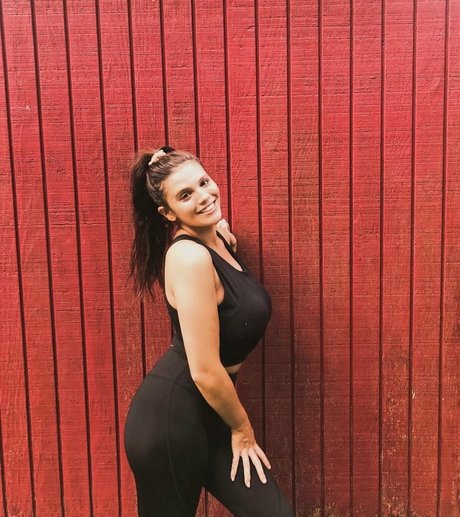 Kaylee Burnett perfekte foto