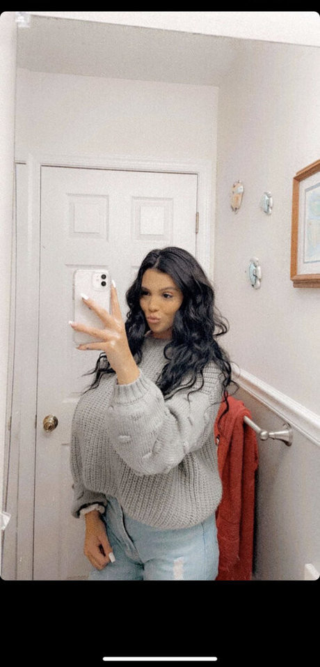 schwuler influencer onlyfans perfekte nackte bilder