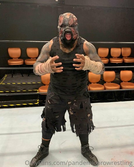 pandemicprowrestling model nackte bild