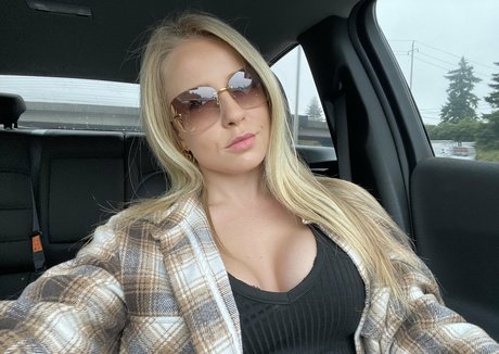 gndtj94 schauspielerin freie bilder