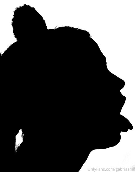 zierliche brünette nur fans top akt fotos