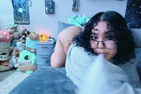 asiatische teenager-onlyfans nette fotos