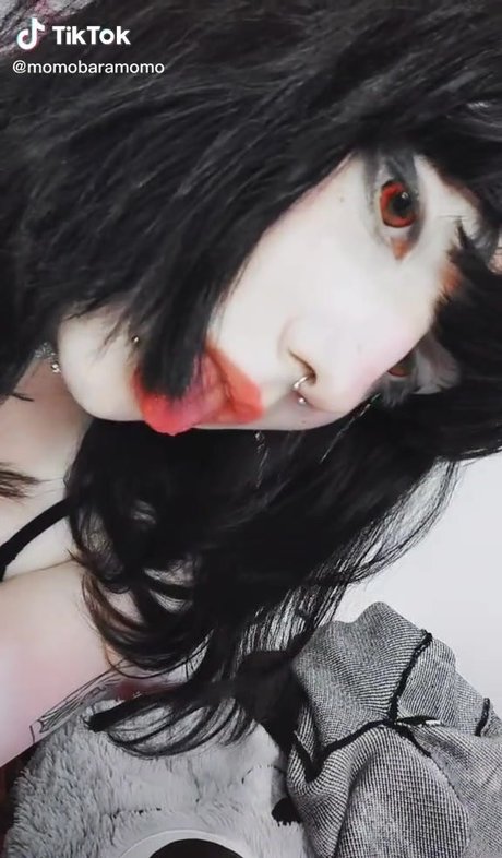 Momobaramomo model kunst bilder