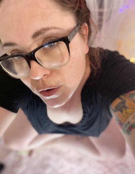 littlevicious pornostar perfekte bilder