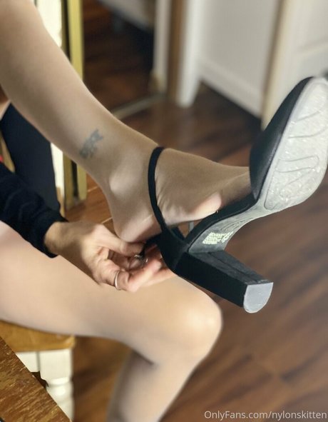 nylonskitten kostenlose sex archiv