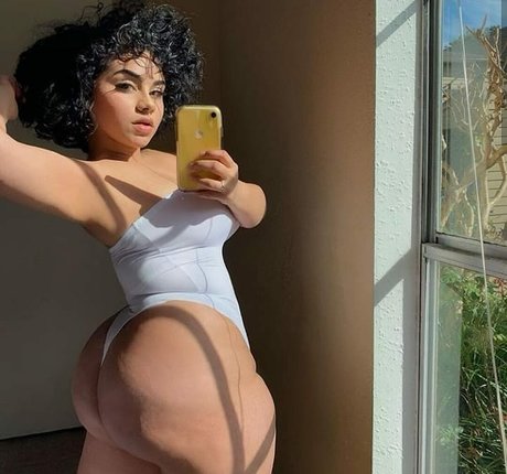 Megan Velez perfekte schöne archiv