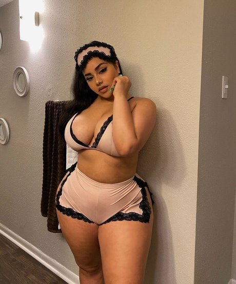 Megan Velez erwachsene exklusive foto