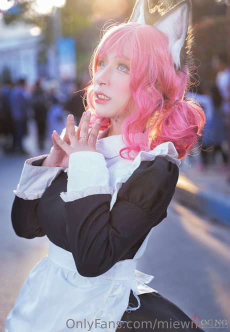 miewmelon sexy exklusive bilder