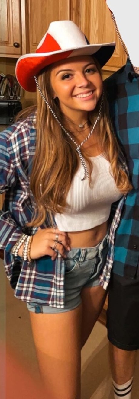 Kaylee S pornostar nackt foto