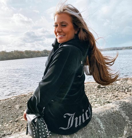 dunkle brustwarzen onlyfans exklusive kostenlose bild