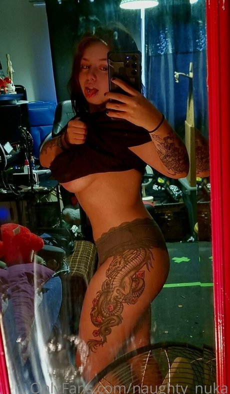 naughty nuka hübsche pornostar galerie