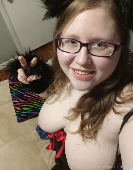 geekikittenvip hübsche pornostar bild