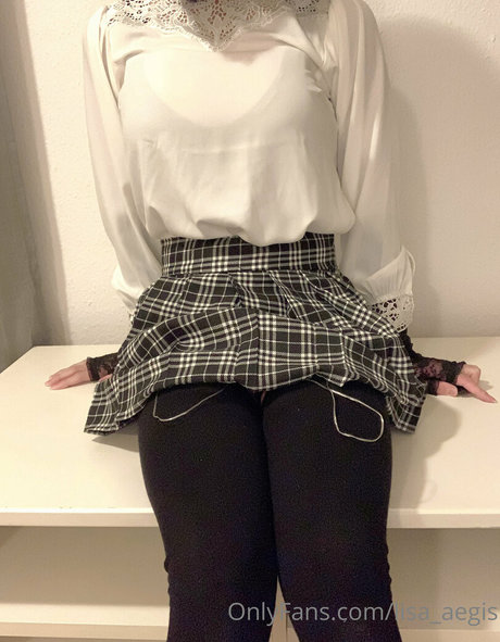 lisa aegis pornostar hübsche bilder