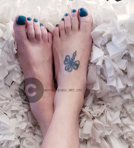 these grey eyes erwachsene nackten galerie