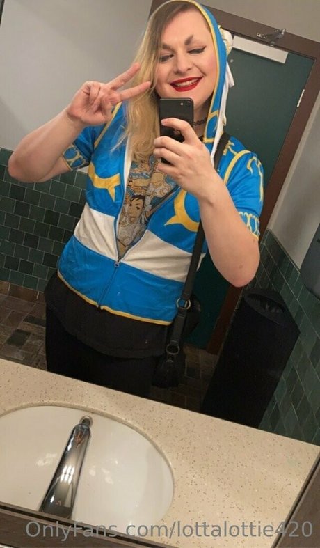 lottalottie420 nackt akt galerien