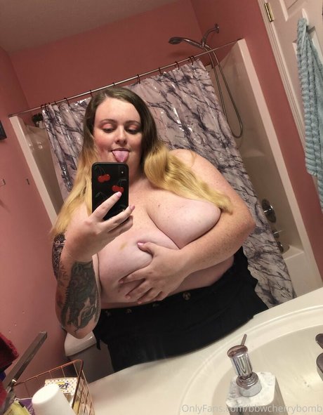 bbwcherrybomb xxx nackte galerie