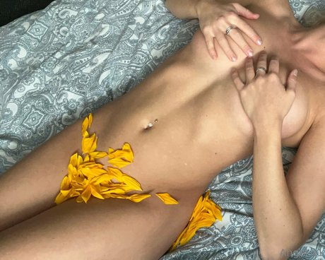 angel o1 pornostar exklusive bild