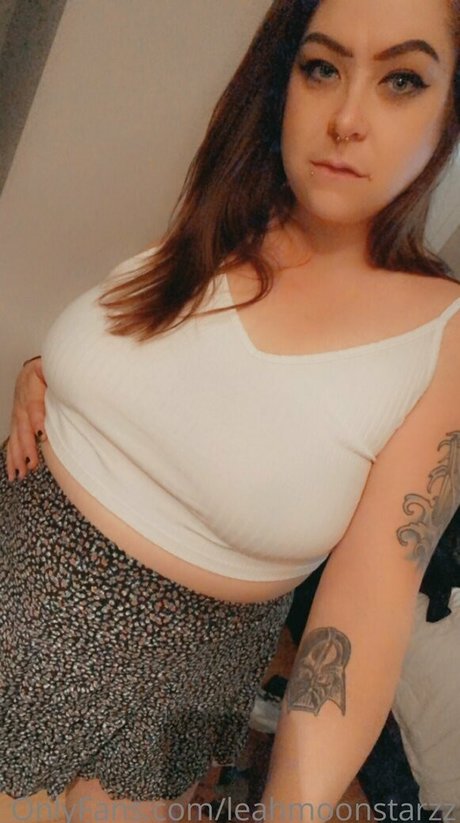 leahmoonstarzz exklusive porno foto