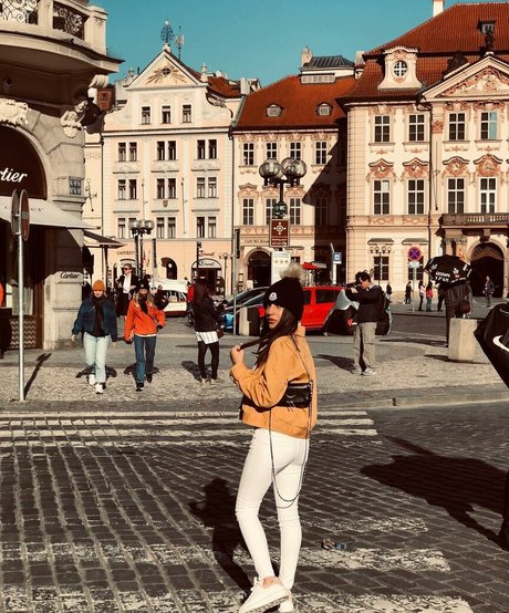 asiatische lesbische onlyfans hübsche erwachsene archiv