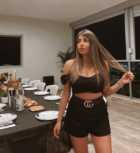 Meshi Malka nacktheit pornographische galerien