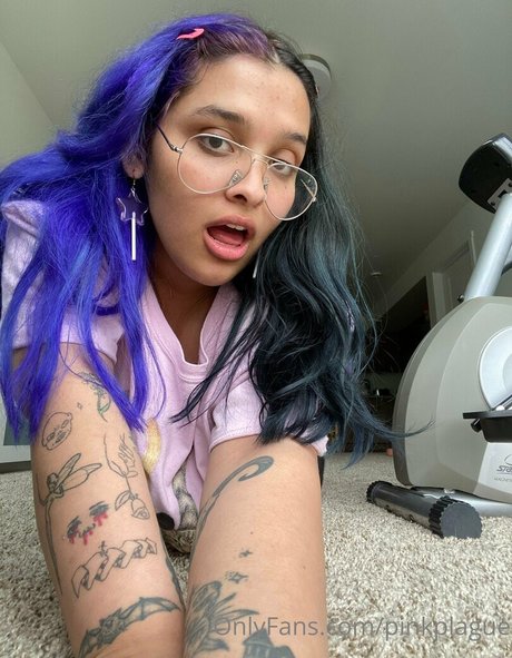 Pinkplague exklusive nacktheit galerien