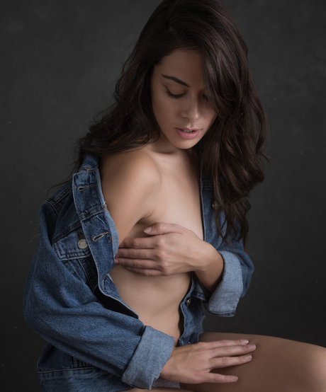 Nina Jade Napoletano top perfekte bilder