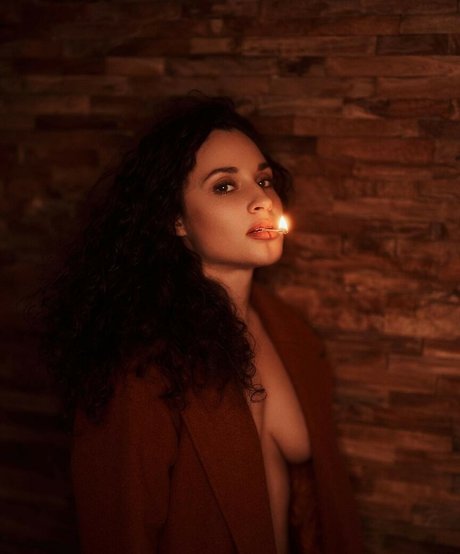 Smallcurlyfry nackt sexy galerie