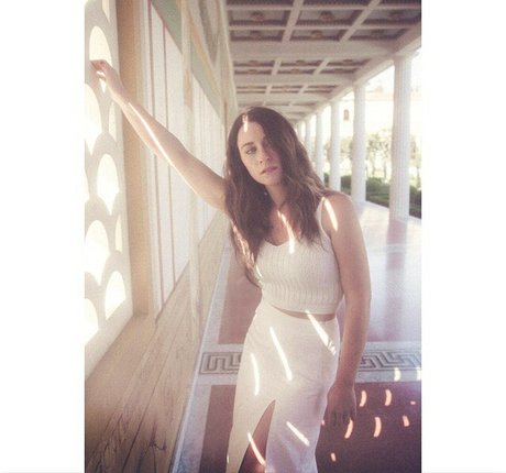 Mekenna Melvin kunst hübsche galerie