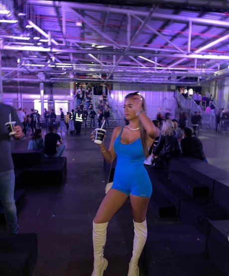 Camille Kathleen Bennetton xxx pornostar galerie