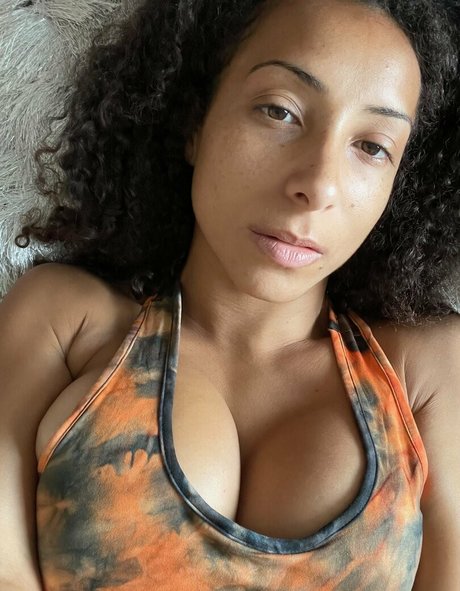 QueenSoTrill sexy kunst archiv