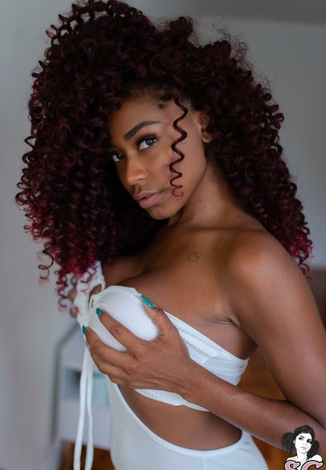 Yasantana nacktheit pornographische galerie