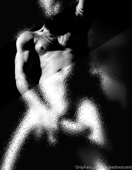 desiredrestraint exklusive akt galerie