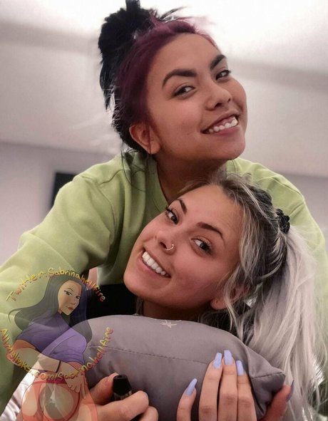 sabrinahellfire model akt bilder