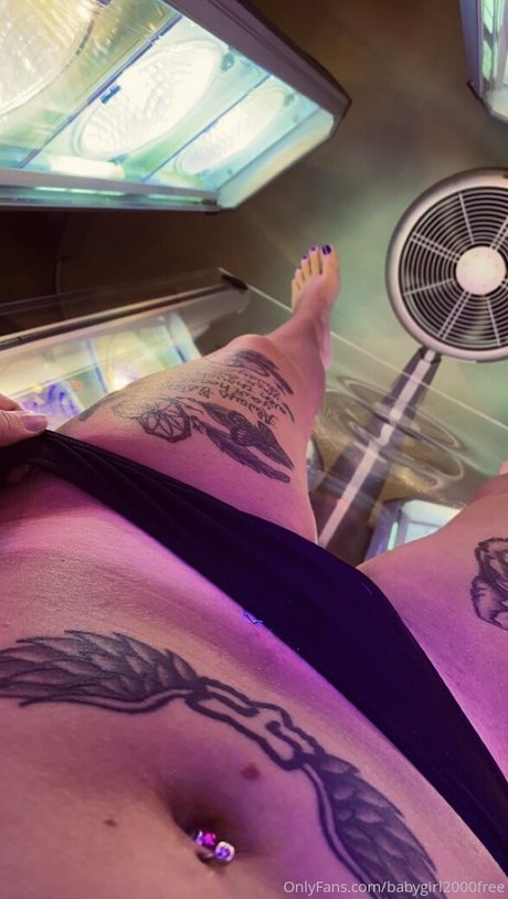 dünne ebenholz-onlyfans erotische nacktheit bilder