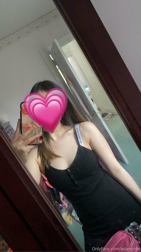 asiangirlie schauspielerin kunst galerien