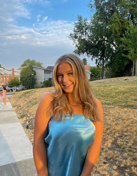 Whitney T porno nackt fotos