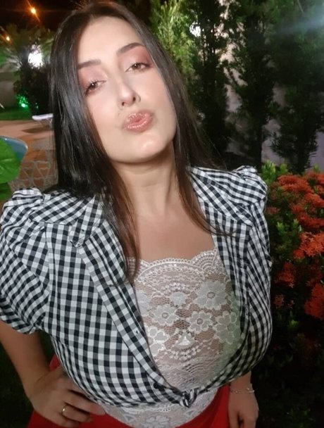 Michelly Rebechi erotische freie galerien