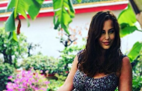 Serena Roberti akt pornostar bild