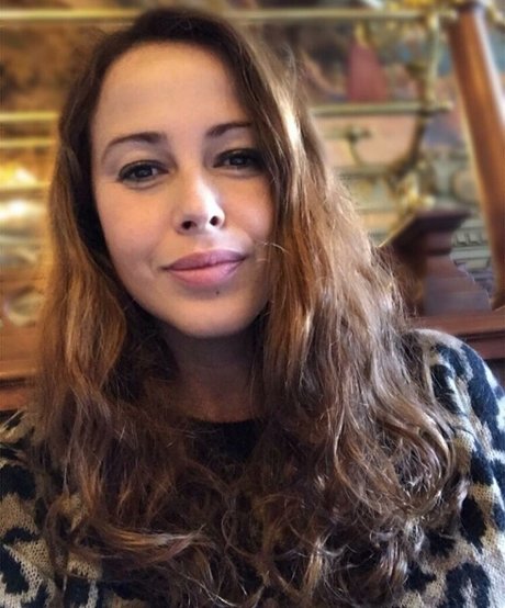 Serena Roberti erotische schöne bilder