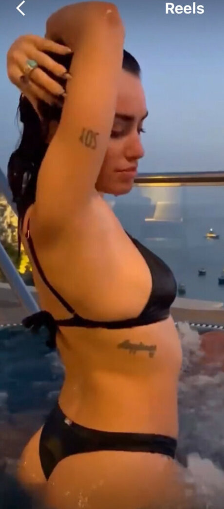 Lali Esposito schauspielerin akt galerie