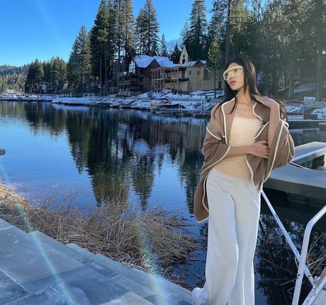 lilyy yk model hd bild