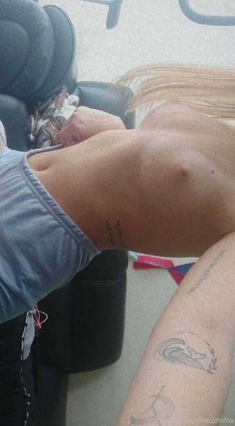 Acami top akt galerien