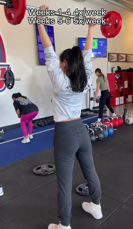 Mari Takahashi porno perfekte bilder