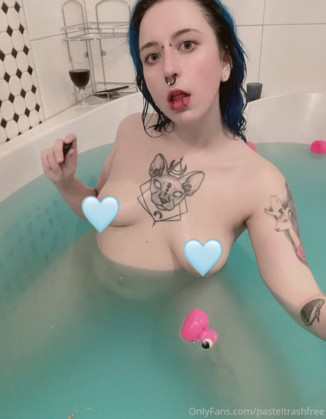 pasteltrashfree exklusive nackte fotos