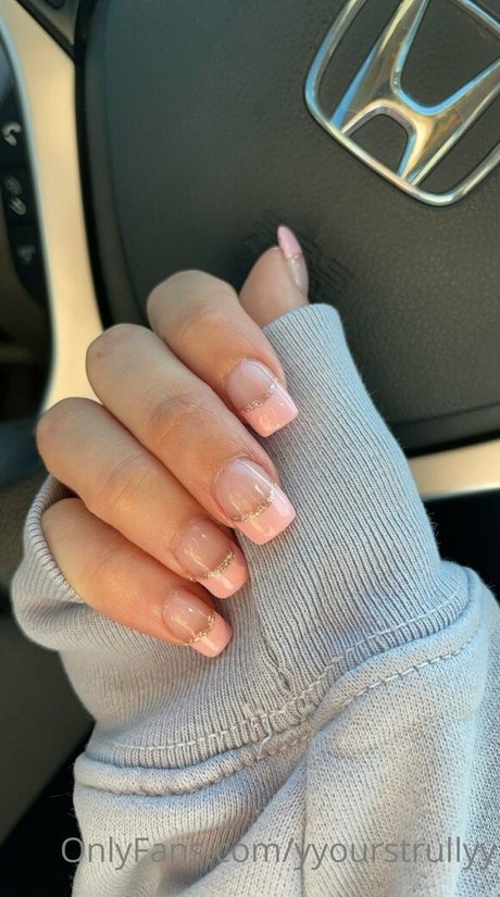 yyourstrullyy model schöne foto