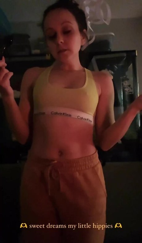 Silenced Hippie xxx erotische foto