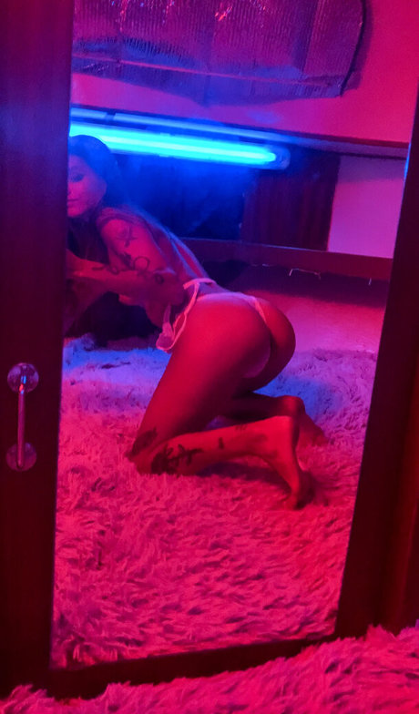 sportliche blonde onlyfans exklusive bild