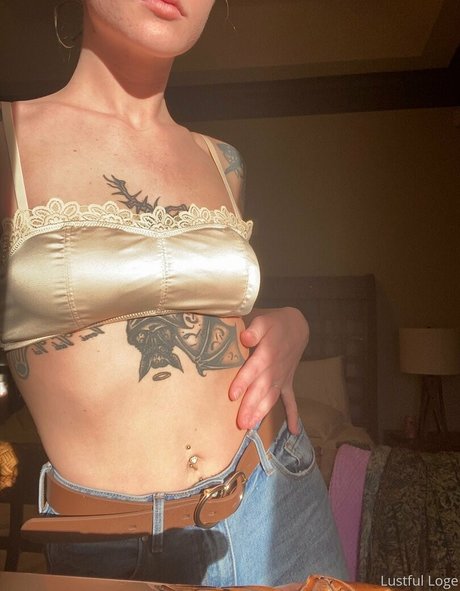 lustfullillian hübsche nackt galerien