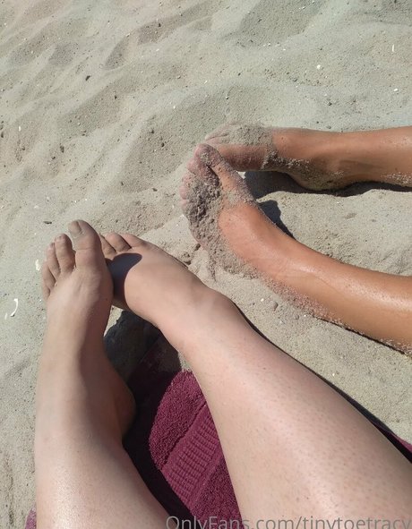 tinytoetracy model sexy foto
